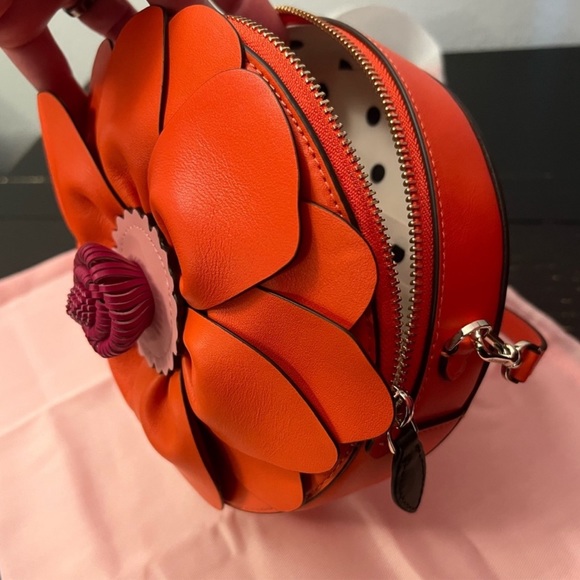 NWOT Petal Smooth Leather 3d Flower Crossbody - Picture 11 of 14